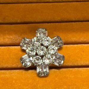 Vintage Weiss snowflake brooch